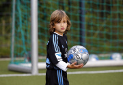 Sabia_Boulahrouz begleitet Damian_van_der_Vaat zum Fussballtraining