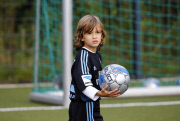 Sabia_Boulahrouz begleitet Damian_van_der_Vaat zum Fussballtraining