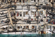 Aufrichtung der Costa Concordia vor der Insel Giglio