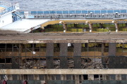 Aufrichtung der Costa Concordia vor der Insel Giglio