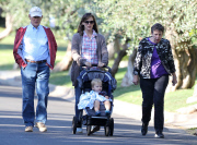 Jennifer Garner Takes Her Family to a Community Party 