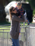 Jennifer Garner Takes Her Family to a Community Party 