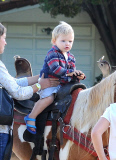 Jennifer Garner Takes Her Family to a Community Party 