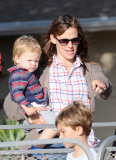 Jennifer Garner Takes Her Family to a Community Party 