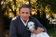 PORTRAIT DE MICHEL DRUCKER, ANIMATEUR