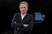 MICHEL DRUCKER, ANIMATEUR-PRODUCTEUR, AU BUZZ MEDIA ORANGE-LE FIGARO