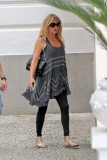 Goldie Hawn goes jewelry shopping in Rio