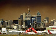 Rauchwolken von ausgedehnten Buschfeuern hängen über Sydney   