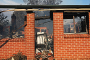Im Kampf gegen das Feuer: Buschfeuer in Australien breitet sich aus  