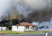 Im Kampf gegen das Feuer: Buschfeuer in Australien breitet sich aus  