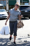 LeAnn Rimes stocks up at Williams-Sonoma - Part 2