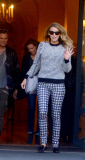 BLAKE LIVELY SORT DE SON HOTEL A PARIS