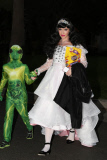 Gwen Stefani and her family go trick-or-treating - Part 2