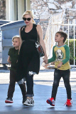 *EXCLUSIVE* Pregnant Gwen Stefani makes a quick stop before hitting Disneyland - Part 2