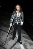 Steven Tyler hobbles his way into Craig's for dinner