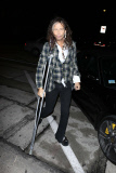 Steven Tyler hobbles his way into Craig's for dinner
