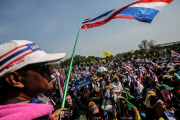 Thai protesters allowed to enter Government House 