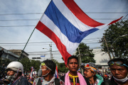 Thai protesters allowed to enter Government House 
