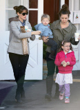 Semi-Exclusive... Jennifer Garner Takes Her Kids To Breakfast 