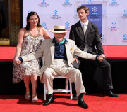 Peter O'Toole's hands & footprints are enshrined in forecourt of Grauman's in Los Angeles