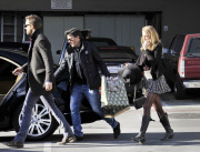 Ryan Reynolds and Blake Lively Picking Up A Rental Car