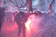 Ausschreitungen bei Demo an der Roten Flora