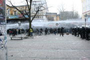 Ausschreitungen bei Demo an der Roten Flora