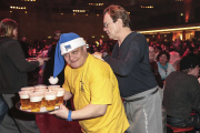 19. Weihnachtsessen fuer Obdachlose und Beduerftige von Frank Zander im Estrellhotel in Berlin am 23.12.2013