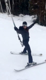 KIM AND KOURTNEY KARDASHIAN PERFORM TRICKS ON THE SLOPES
