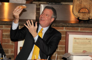 Bill de Blasio enjoys a pizza with friends