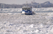 Niagara Falls partial freeze