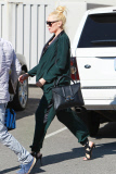 Pregnant Gwen Stefani wraps up another business meeting