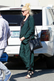 Pregnant Gwen Stefani wraps up another business meeting