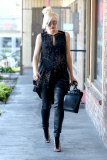Gwen Stefani makes her routine trip to the Acupuncture Clinic