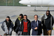 VILLACOUBLAY: Hollande welcomes French hostage