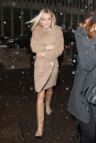 Yvonne Strahovski is wrapped up in New York