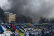 Restored armistice in Kiev lasts for a second day
