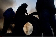 Restored armistice in Kiev lasts for a second day