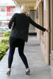 Gwen Stefani shows her Pregnancy Glow after an Acupuncture Appointment
