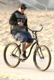 *EXCLUSIVE* Pink and Carey Hart take Willow for a cruise down Venice Beach