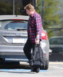 EXCLUSIVE Johnny Hallyday and a buff pal arrive at Gold's Gym