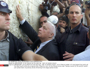 JERUSALEM : Ariel Sharon at the wailing   wall at temple mount : Ariel Sharon,leader