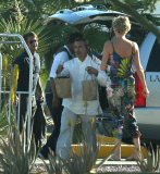 Exclusive... Charlize Theron & Sean Penn Escape To Mexico - NO INTERNET USE WITHOUT PRIOR AGREEMENT 