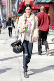 Krysten Ritter : Fresh Juice and Rolling Stones