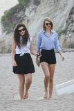 *EXCLUSIVE* **NO WEB**Taylor Swift and Lorde dancing at the beach
