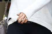 Mila Kunis is Engaged, see the Ring!