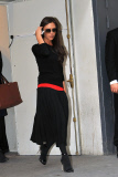 Victoria Beckham sort du Printemps, à Paris. Prioli-Garcia. SPE
