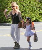 Sarah Michelle Gellar Takes Her Daughter To Ballet Class 