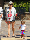Pregnant Elsa Pataky And Daughter India Spotted Out In Malibu 