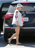 Chris Hemsworth's pregnant wife Elsa Pataky hits Malibu  Pt 2